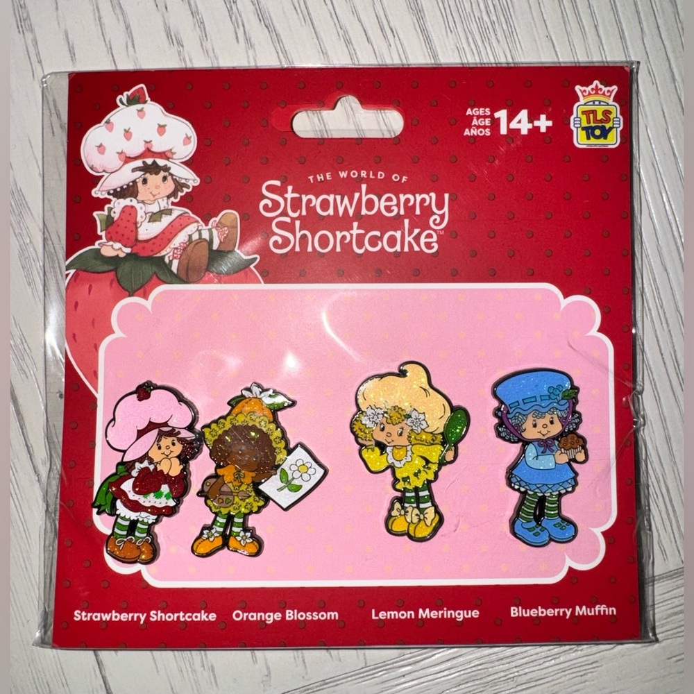 Strawberry Shortcake pin set🍓